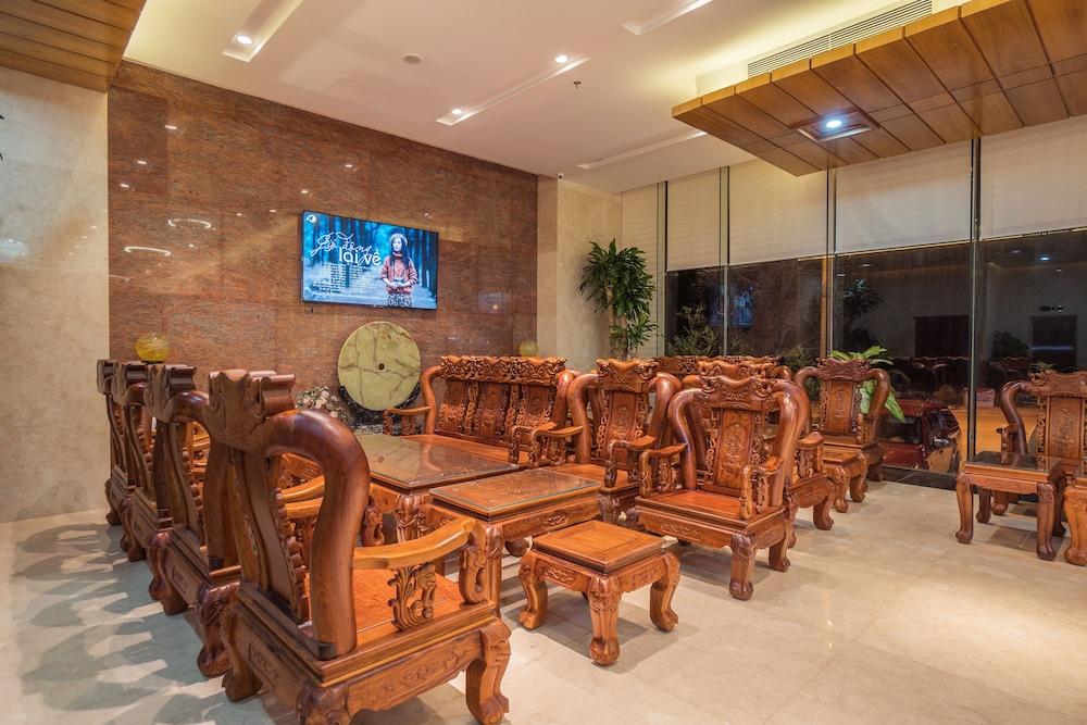 Vinh Hoang Hotel Ðồng Hới Buitenkant foto