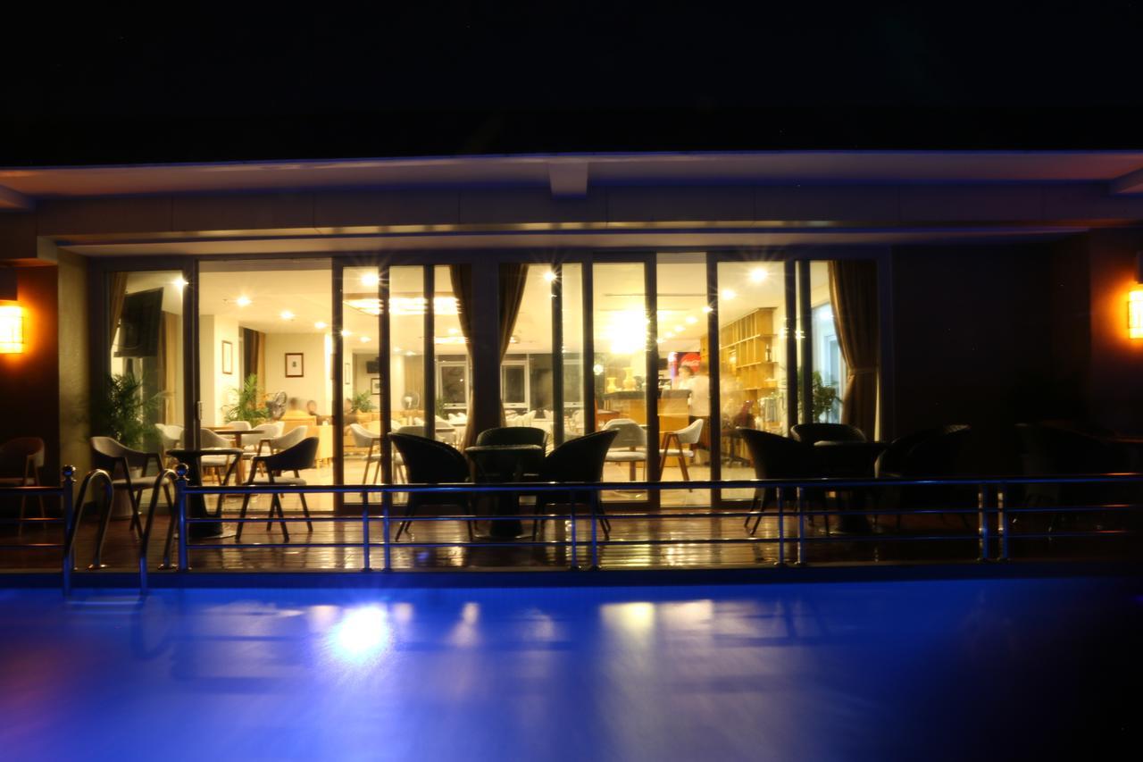 Vinh Hoang Hotel Ðồng Hới Buitenkant foto