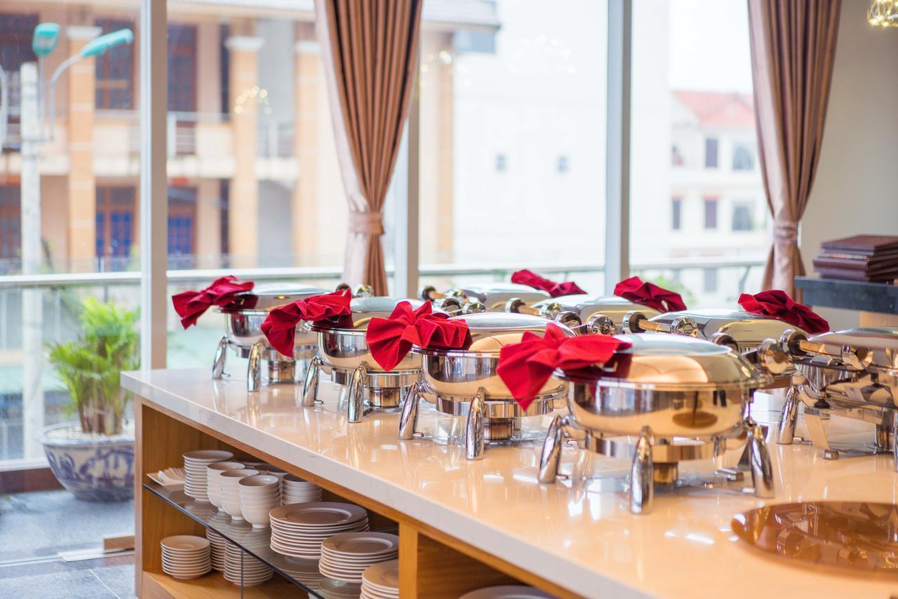 Vinh Hoang Hotel Ðồng Hới Buitenkant foto