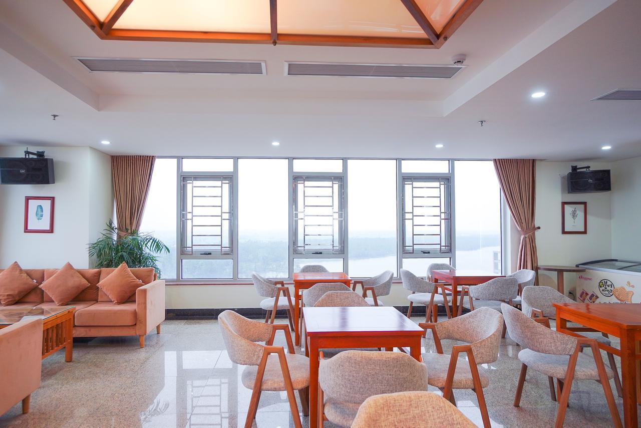 Vinh Hoang Hotel Ðồng Hới Buitenkant foto